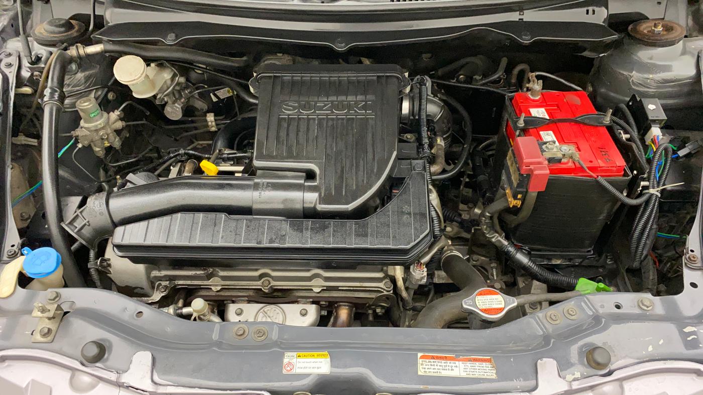 2014 Maruti Swift Dzire VXI, Petrol, Manual, 1,30,623 km, Open Bonet