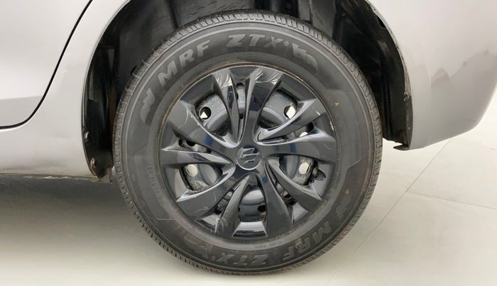 2014 Maruti Swift Dzire VXI, Petrol, Manual, 1,30,623 km, Left Rear Wheel
