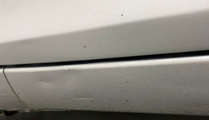 2014 Maruti Swift Dzire VXI, Petrol, Manual, 1,30,623 km, Left running board - Minor scratches