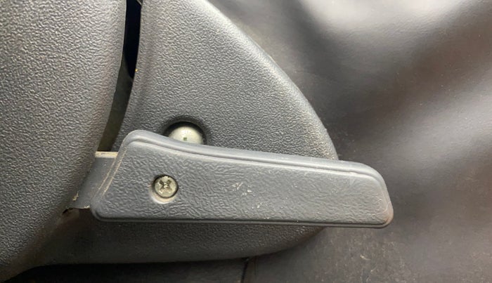 2019 Maruti Alto 800 LXI, Petrol, Manual, 33,309 km, Driver Side Adjustment Panel