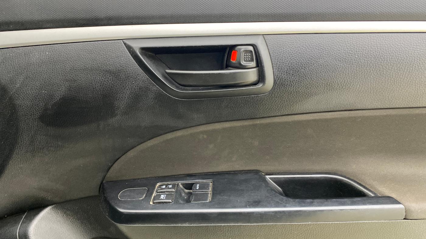 2017 Maruti Swift LXI (O), Petrol, Manual, 40,597 km, Driver Side Door Panels Control