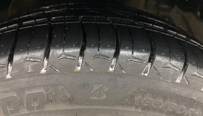 2014 Tata Zest XMS PETROL, Petrol, Manual, 42,931 km, Right Front Tyre Tread