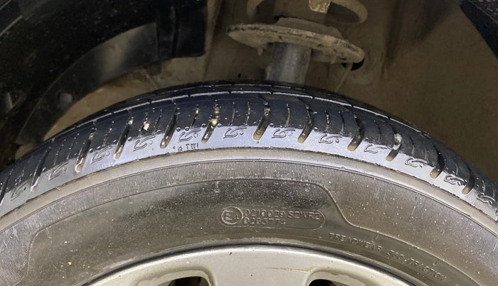 2017 Maruti Baleno ZETA CVT PETROL 1.2, Petrol, Automatic, 44,821 km, Left Front Tyre Tread