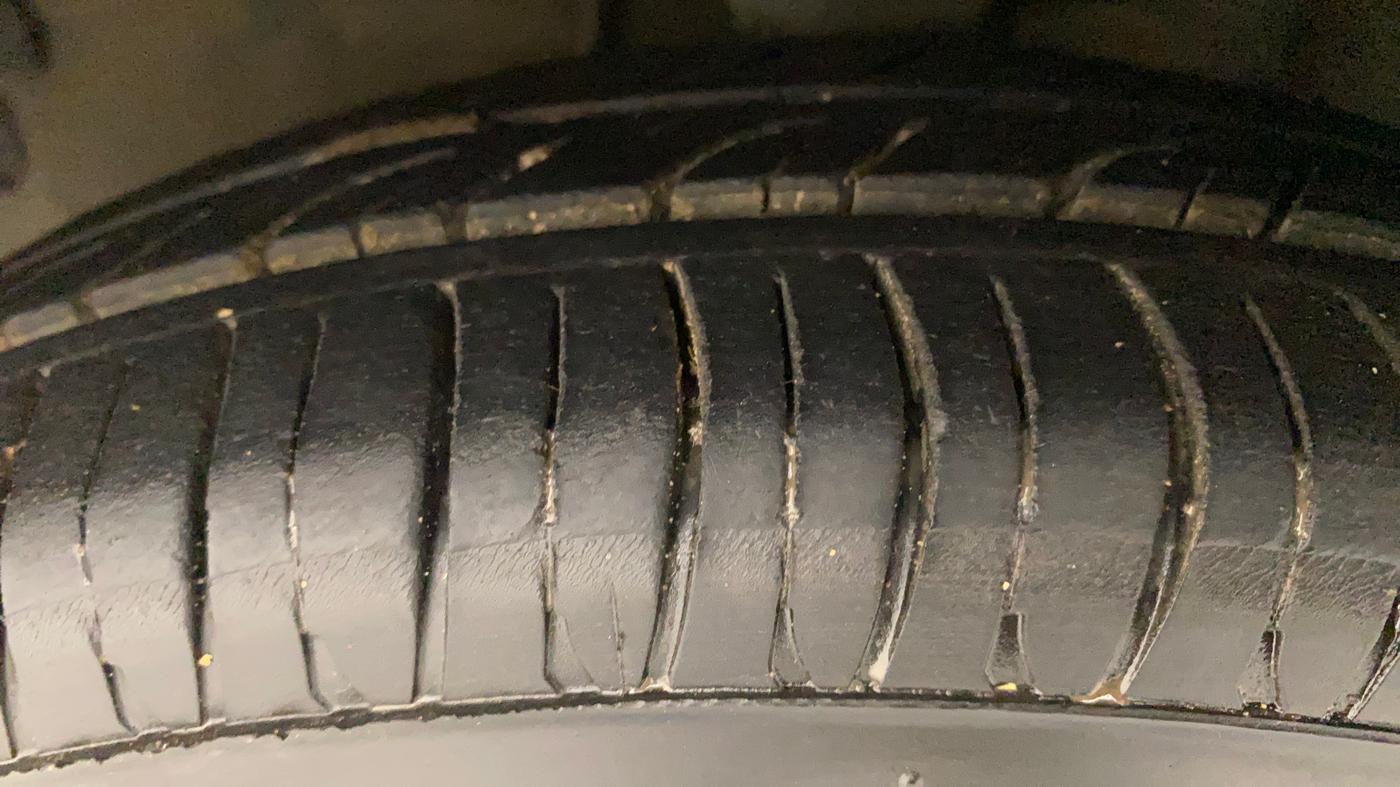 2011 Hyundai i10 SPORTZ 1.2, Petrol, Manual, 55,971 km, Left Front Tyre Tread
