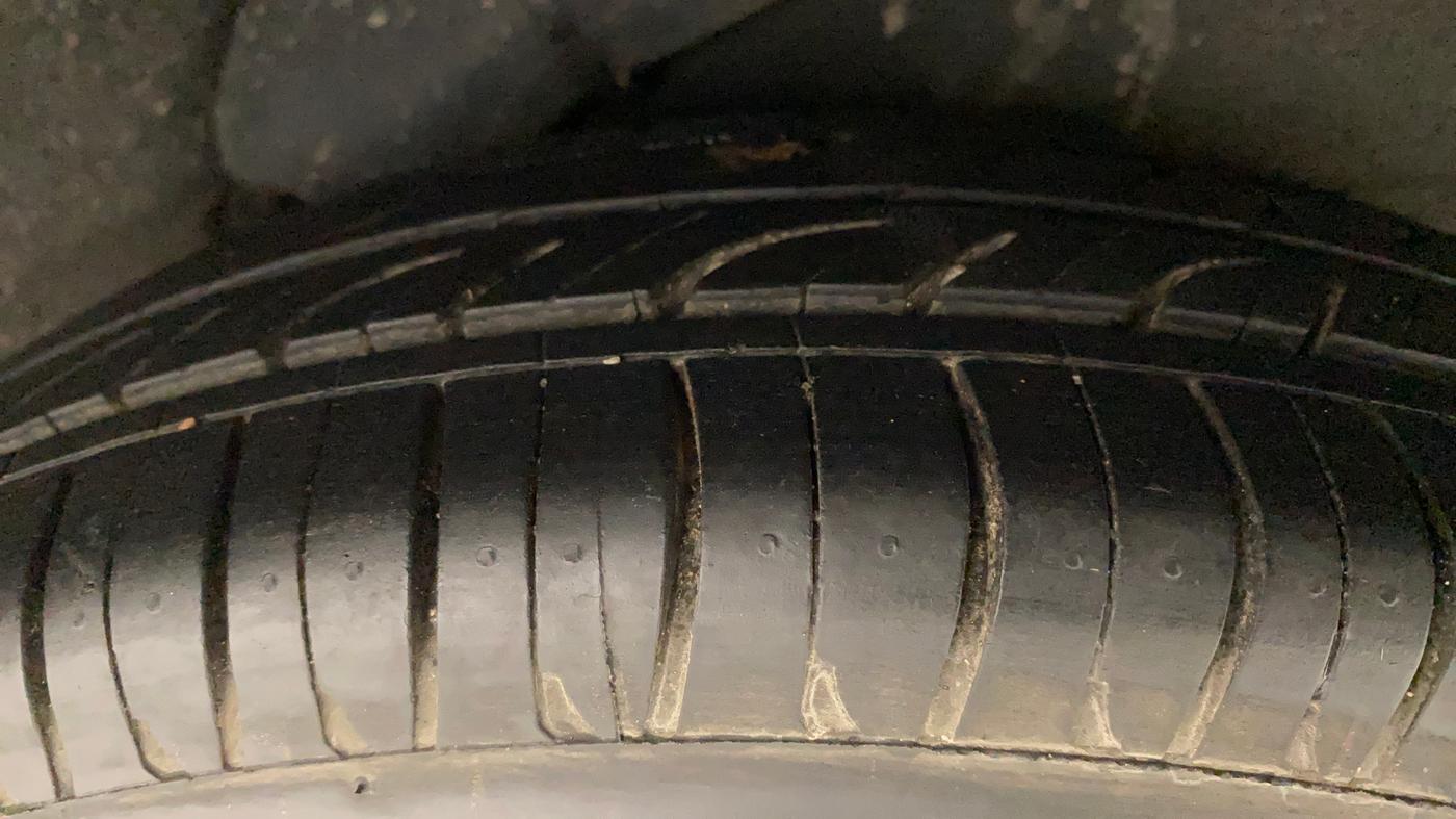2011 Hyundai i10 SPORTZ 1.2, Petrol, Manual, 55,971 km, Left Rear Tyre Tread