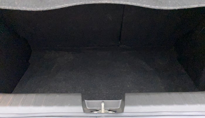 2017 Maruti Baleno ZETA PETROL 1.2, Petrol, Manual, 27,544 km, Boot Inside