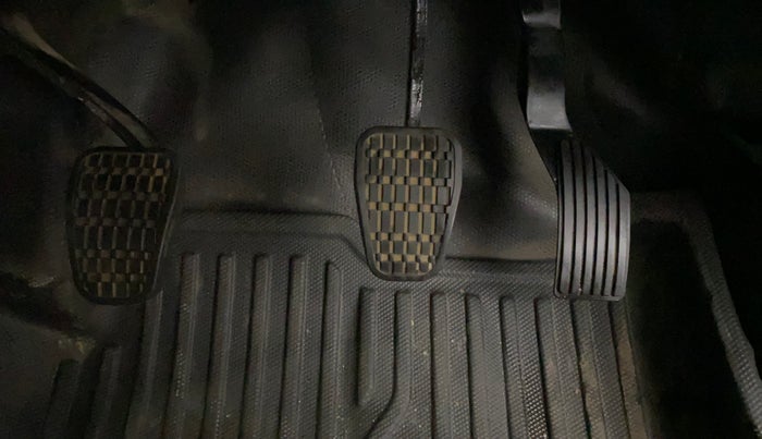 2020 Tata NEXON XZ PLUS (O) PETROL, Petrol, Manual, 20,702 km, Pedals