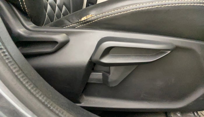 2020 Tata NEXON XZ PLUS (O) PETROL, Petrol, Manual, 20,702 km, Driver Side Adjustment Panel