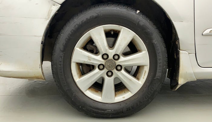 2010 Toyota Corolla Altis G PETROL, Petrol, Manual, 69,278 km, Left Front Wheel