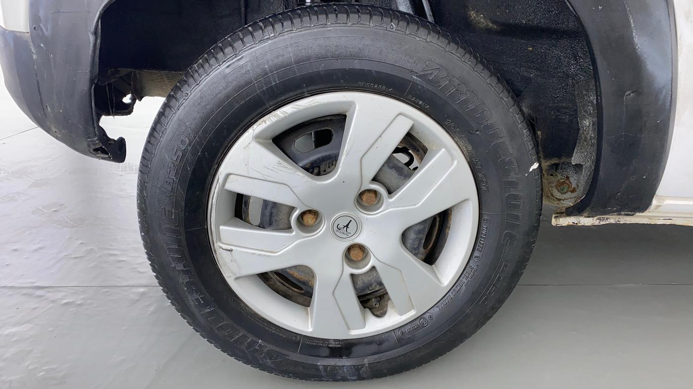2018 Renault Kwid RXL, Petrol, Manual, 29,756 km, Right Rear Wheel