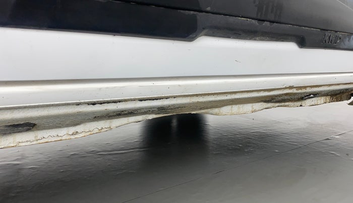 2018 Renault Kwid RXL, Petrol, Manual, 29,756 km, Right running board - Slightly dented