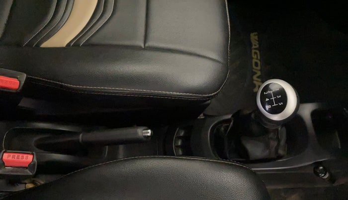 2018 Maruti Wagon R 1.0 VXI, Petrol, Manual, 37,905 km, Gear Lever