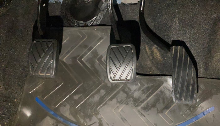 2018 Maruti Wagon R 1.0 VXI, Petrol, Manual, 37,905 km, Pedals