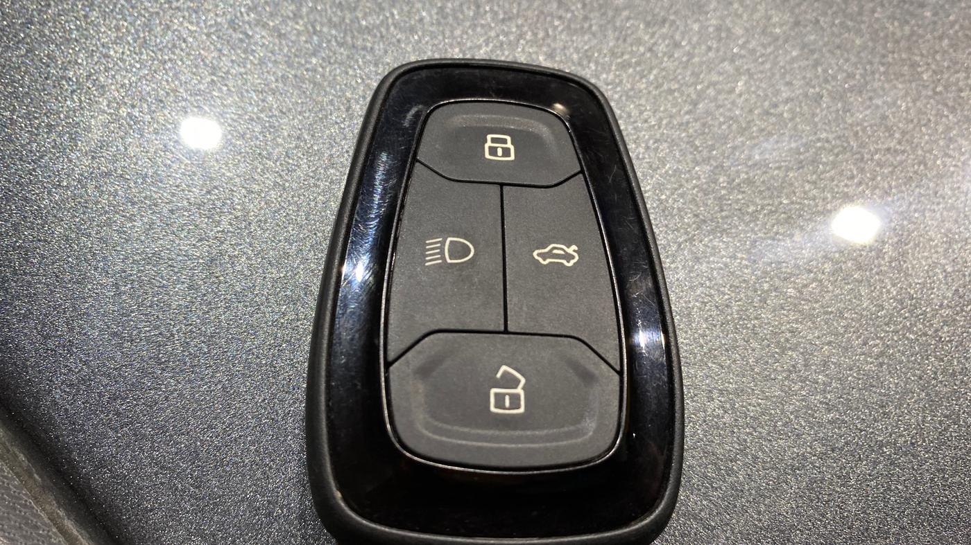 2025 Tata TIAGO NRG XZ AMT, Petrol, Automatic, 4,271 km, Key Close Up
