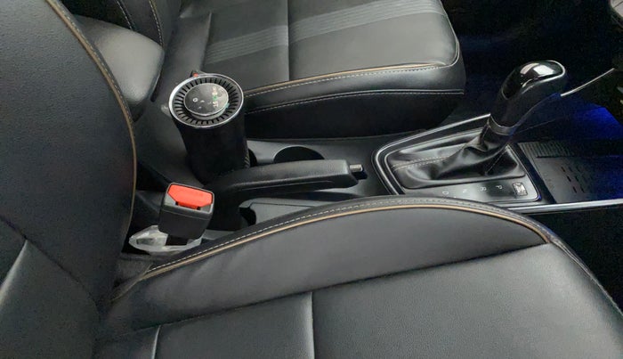 2020 Hyundai NEW I20 ASTA (O) 1.0 TURBO GDI DCT, Petrol, Automatic, 18,169 km, Gear Lever