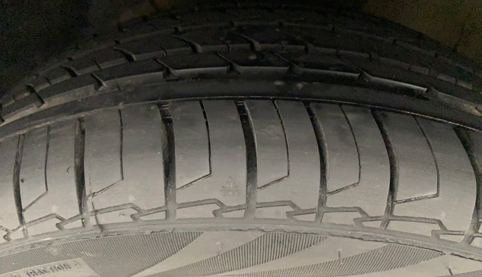 2020 Hyundai NEW I20 ASTA (O) 1.0 TURBO GDI DCT, Petrol, Automatic, 18,169 km, Left Front Tyre Tread