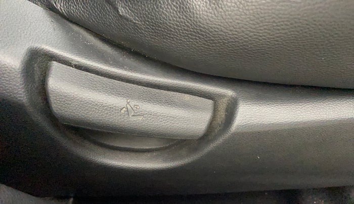 2015 Hyundai Grand i10 SPORTZ 1.2 KAPPA VTVT, Petrol, Manual, 66,688 km, Driver Side Adjustment Panel