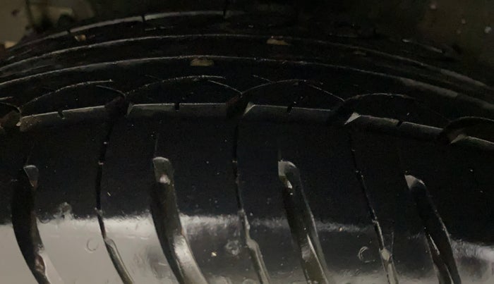 2015 Hyundai Grand i10 SPORTZ 1.2 KAPPA VTVT, Petrol, Manual, 66,688 km, Right Rear Tyre Tread