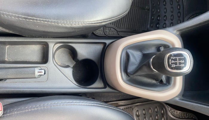 2015 Hyundai Grand i10 SPORTZ 1.2 KAPPA VTVT, Petrol, Manual, 66,688 km, Gear Lever