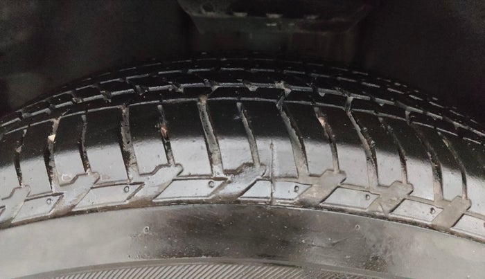 2020 Tata Harrier XZA PLUS 2.0L, Diesel, Automatic, 96,136 km, Left Front Tyre Tread