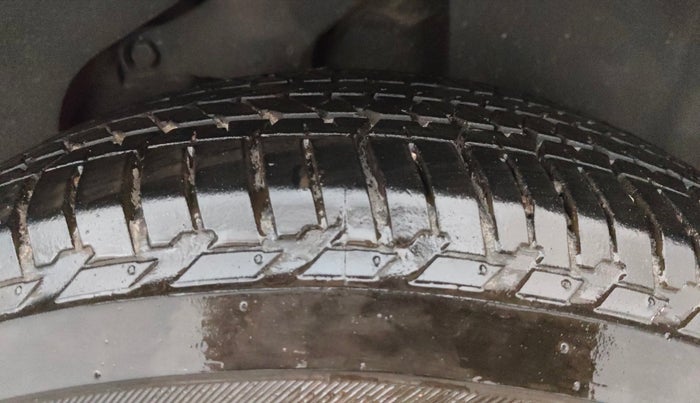 2020 Tata Harrier XZA PLUS 2.0L, Diesel, Automatic, 96,136 km, Left Rear Tyre Tread