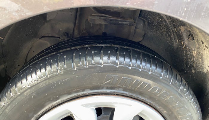 2017 Tata Tiago XT PETROL, Petrol, Manual, 1,36,388 km, Left Front Tyre Tread