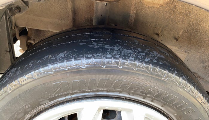 2017 Tata Tiago XT PETROL, Petrol, Manual, 1,36,388 km, Right Rear Tyre Tread