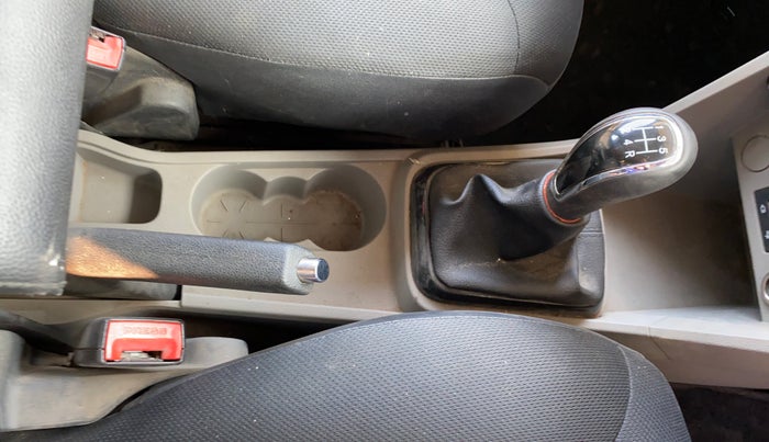 2017 Tata Tiago XT PETROL, Petrol, Manual, 1,36,388 km, Gear Lever