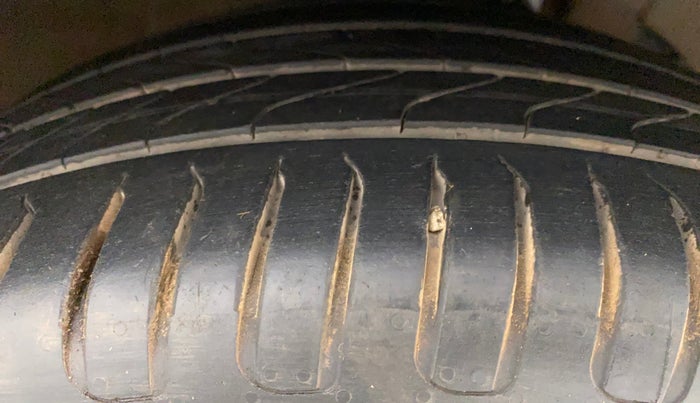 2017 Maruti Baleno ALPHA CVT PETROL 1.2, Petrol, Automatic, 94,172 km, Right Front Tyre Tread