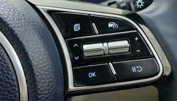 2022 KIA CARENS LUXURY PLUS 1.4 PETROL 6 STR, Petrol, Manual, 13,171 km, Adaptive Cruise Control