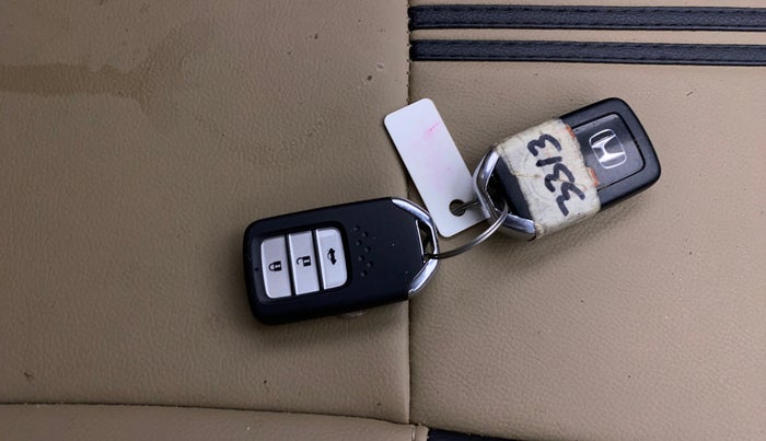 2021 Honda City 1.5L I-VTEC V MT 5TH GEN, Petrol, Manual, 34,061 km, Key Close Up