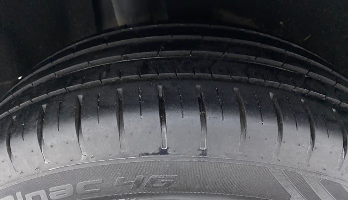 2020 Maruti Baleno ZETA 1.2 K12, Petrol, Manual, 65,509 km, Right Rear Tyre Tread