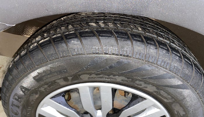 2015 Nissan Sunny XL, Petrol, Manual, 37,719 km, Right Rear Tyre Tread