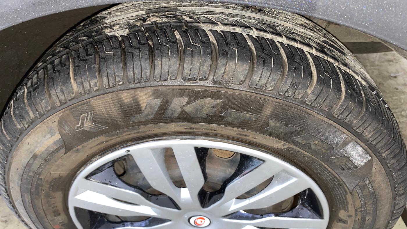 2015 Nissan Sunny XL, Petrol, Manual, 37,667 km, Left Rear Tyre Tread