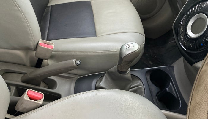 2015 Nissan Sunny XL, Petrol, Manual, 37,719 km, Gear Lever