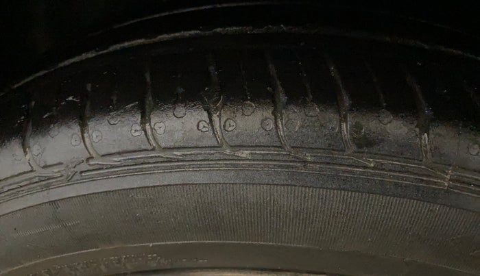 2023 Hyundai GRAND I10 NIOS SPORTZ 1.2 KAPPA VTVT CNG, CNG, Manual, 49,100 km, Left Front Tyre Tread