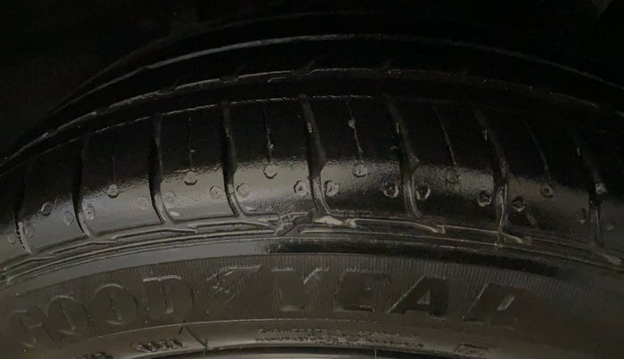 2023 Hyundai GRAND I10 NIOS SPORTZ 1.2 KAPPA VTVT CNG, CNG, Manual, 49,100 km, Left Rear Tyre Tread