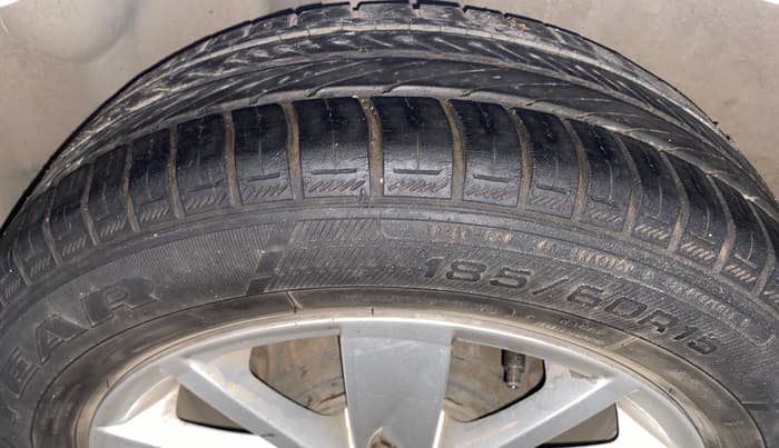 2016 Volkswagen Ameo HIGHLINE1.2L, Petrol, Manual, 41,265 km, Right Rear Tyre Tread