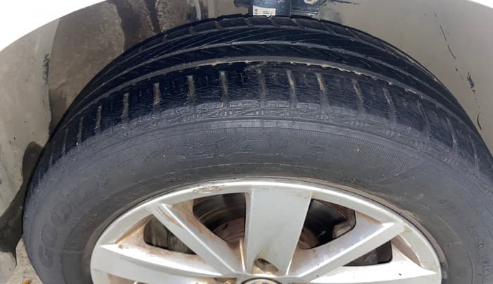 2016 Volkswagen Ameo HIGHLINE1.2L, Petrol, Manual, 41,265 km, Right Front Tyre Tread