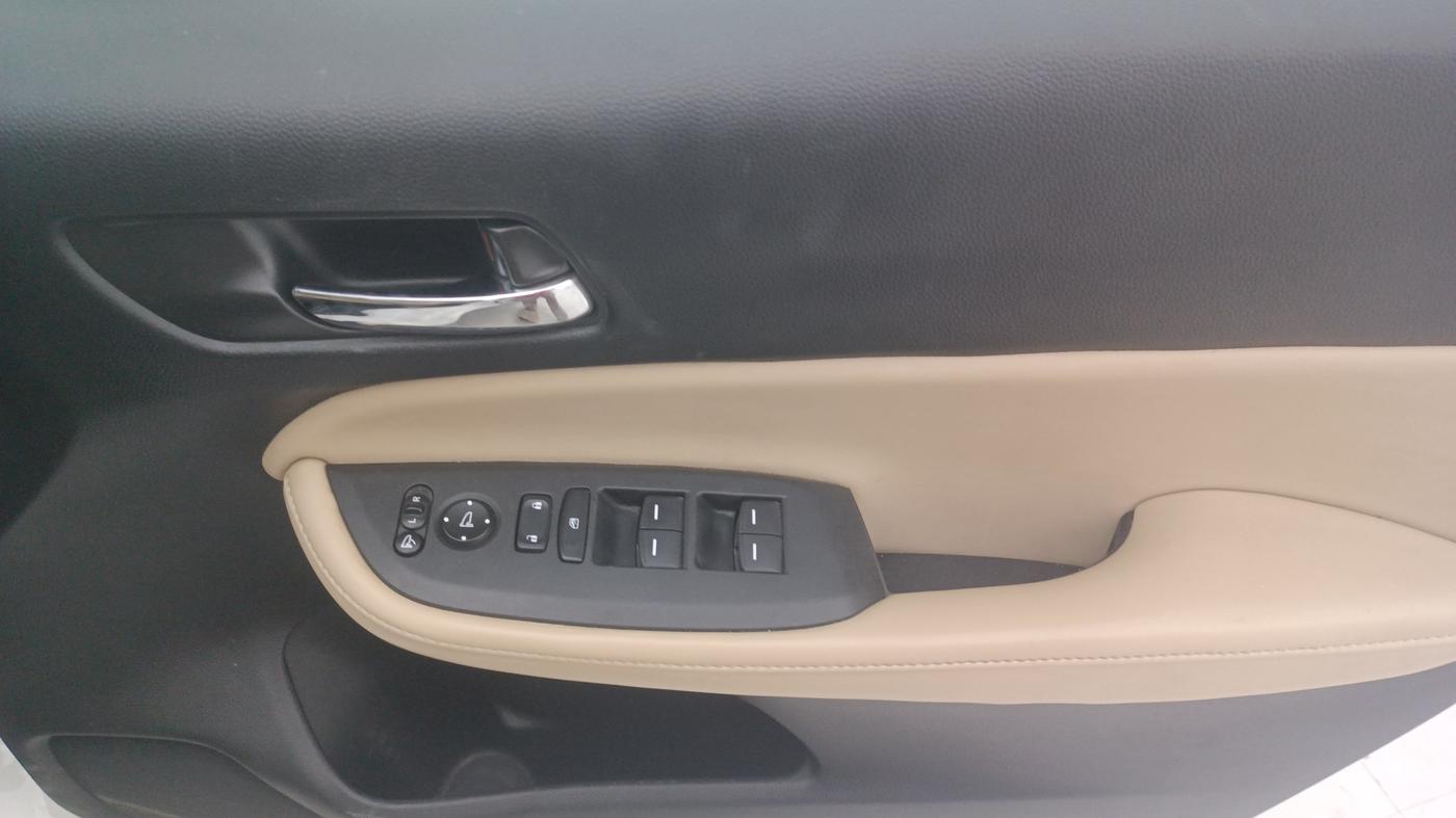 2023 Honda City 1.5L I-VTEC ZX, Petrol, Manual, 39,800 km, Driver Side Door Panels Control