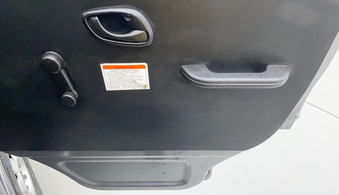 2018 Maruti Eeco 5 STR CNG WITH AC PLUSHTR, CNG, Manual, 75,744 km, Driver Side Door Panels Control