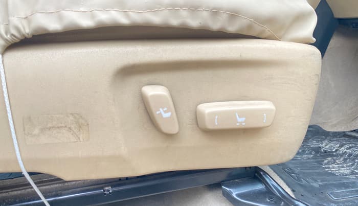 2018 Toyota YARIS VX CVT, Petrol, Automatic, 78,594 km, Driver Side Adjustment Panel