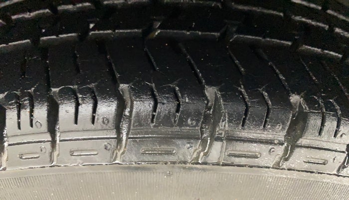 2014 Hyundai Grand i10 ASTA 1.2 KAPPA VTVT, Petrol, Manual, 69,403 km, Left Front Tyre Tread