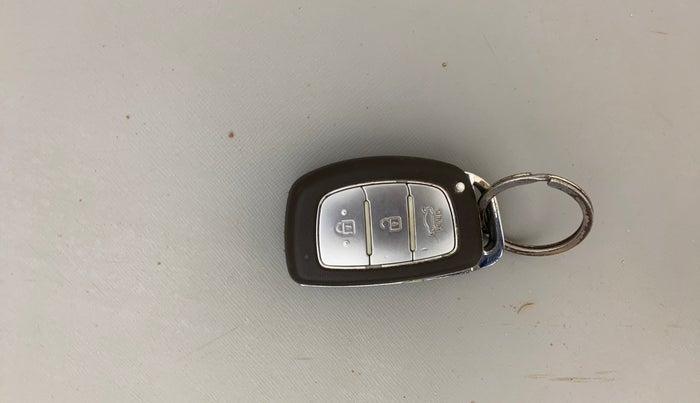 2014 Hyundai Grand i10 ASTA 1.2 KAPPA VTVT, Petrol, Manual, 69,403 km, Key Close Up