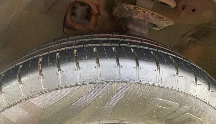 2015 Hyundai Elite i20 MAGNA 1.2, Petrol, Manual, 39,388 km, Left Front Tyre Tread