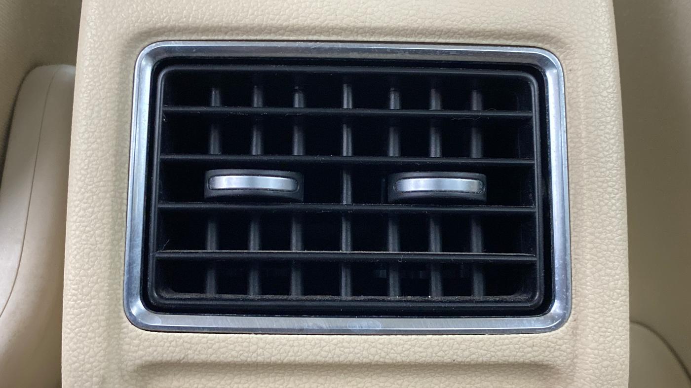 2010 Volkswagen Vento HIGHLINE PETROL, Petrol, Manual, 25,462 km, Rear AC Vents