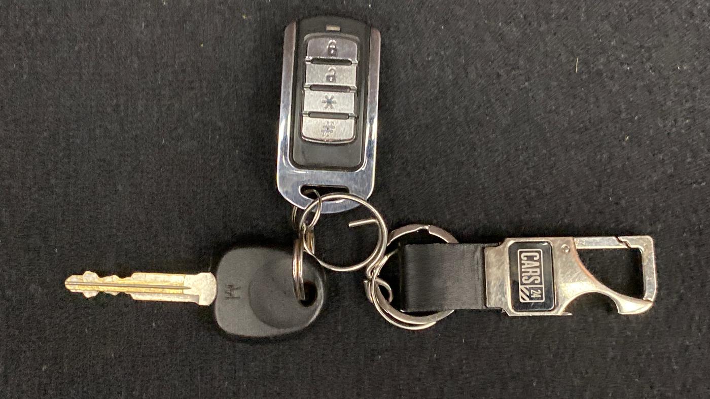 2019 Hyundai NEW SANTRO ERA 1.1, Petrol, Manual, 9,546 km, Key Close Up