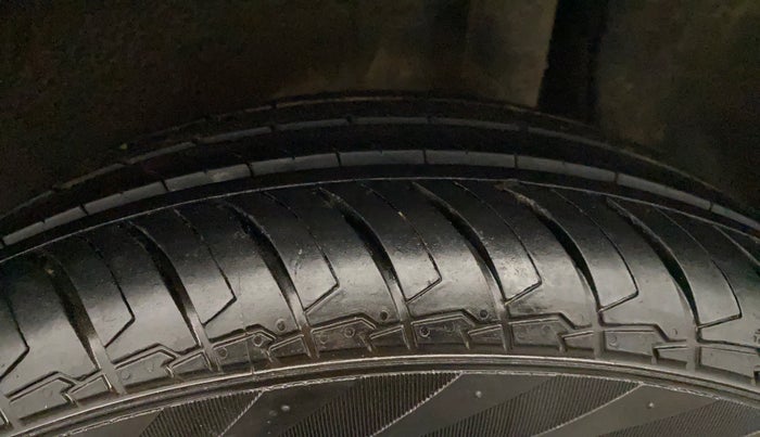 2019 Maruti IGNIS DELTA 1.2 AMT, Petrol, Automatic, 73,600 km, Left Rear Tyre Tread