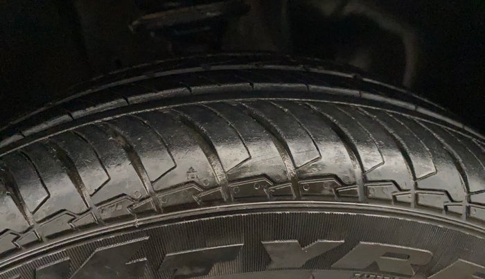 2019 Maruti IGNIS DELTA 1.2 AMT, Petrol, Automatic, 73,600 km, Right Front Tyre Tread