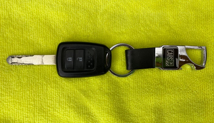2019 Honda WR-V 1.2 i-VTEC VX MT, Petrol, Manual, Key Close Up